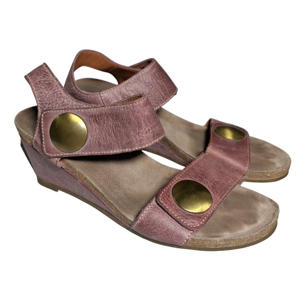 Taos Carousel 2 Sandals Womens Size US 8 EU 39 Purple Leather Wedge Strap 3209